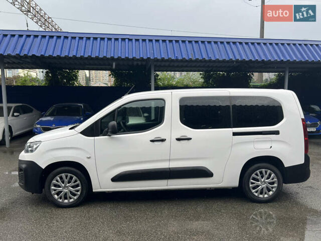 Ситроен Берлинго 2021 в Киеве на Automoto.ua Белый Ситроен Берлинго, объемом двигателя 1.56 л и пробегом 99 тыс. км за 19189 $, фото 2 на Automoto.ua