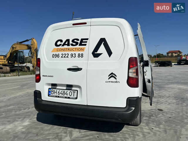 Белый Ситроен Берлинго, объемом двигателя 1.5 л и пробегом 235 тыс. км за 11600 $, фото 4 на Automoto.ua