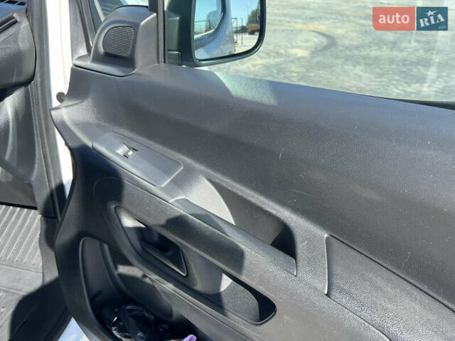 Белый Ситроен Берлинго, объемом двигателя 1.5 л и пробегом 235 тыс. км за 11600 $, фото 23 на Automoto.ua