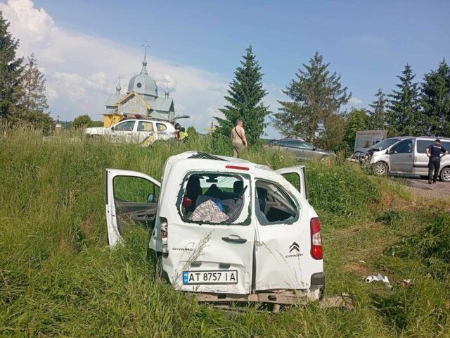 Белый Ситроен Берлинго, объемом двигателя 1.5 л и пробегом 40 тыс. км за 5000 $, фото 1 на Automoto.ua