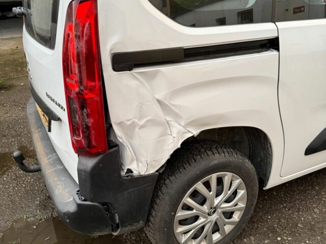 Белый Ситроен Берлинго, объемом двигателя 1.5 л и пробегом 4 тыс. км за 16835 $, фото 7 на Automoto.ua