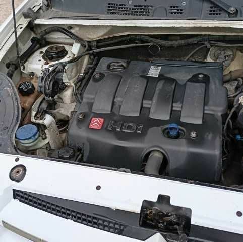 Белый Ситроен Берлинго, объемом двигателя 2 л и пробегом 290 тыс. км за 2500 $, фото 9 на Automoto.ua