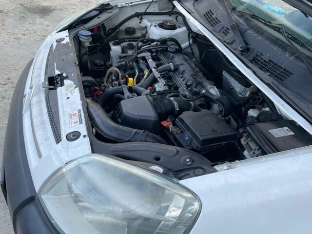 Ситроен Берлинго 2006 в Тернополе на Automoto.ua Белый Ситроен Берлинго, объемом двигателя 2 л и пробегом 369 тыс. км за 3600 $, фото 4 на Automoto.ua