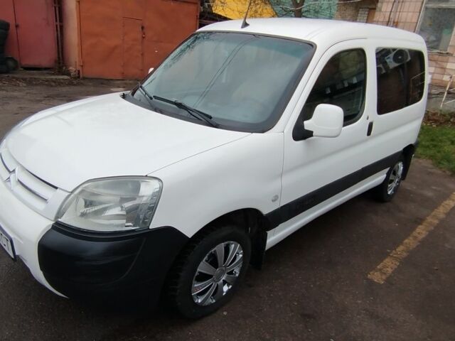 Білий Сітроен Берлінго, об'ємом двигуна 1.9 л та пробігом 311 тис. км за 3500 $, фото 1 на Automoto.ua