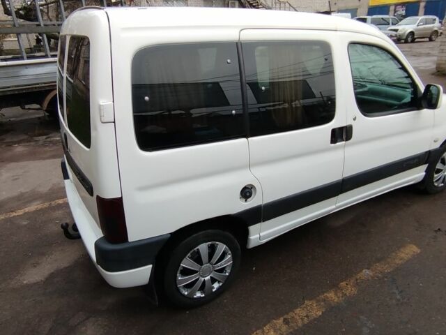 Білий Сітроен Берлінго, об'ємом двигуна 1.9 л та пробігом 311 тис. км за 3500 $, фото 2 на Automoto.ua