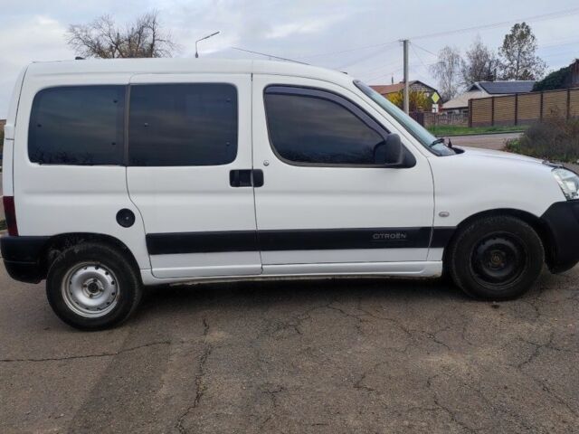 Белый Ситроен Берлинго, объемом двигателя 1.9 л и пробегом 508 тыс. км за 3200 $, фото 3 на Automoto.ua