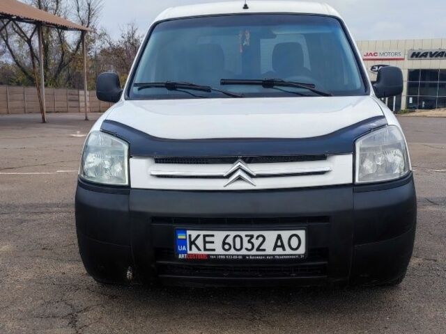 Белый Ситроен Берлинго, объемом двигателя 1.9 л и пробегом 508 тыс. км за 3200 $, фото 1 на Automoto.ua