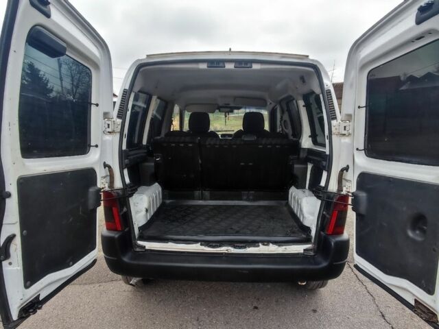 Белый Ситроен Берлинго, объемом двигателя 1.9 л и пробегом 508 тыс. км за 3200 $, фото 13 на Automoto.ua