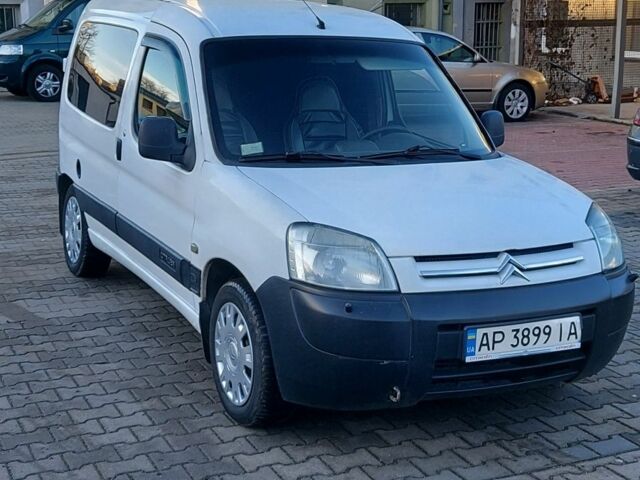 Белый Ситроен Берлинго, объемом двигателя 1.4 л и пробегом 260 тыс. км за 2900 $, фото 5 на Automoto.ua