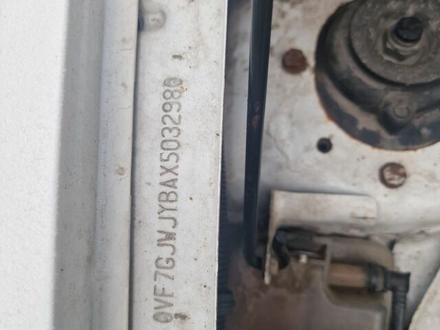 Белый Ситроен Берлинго, объемом двигателя 1.9 л и пробегом 353 тыс. км за 4000 $, фото 11 на Automoto.ua