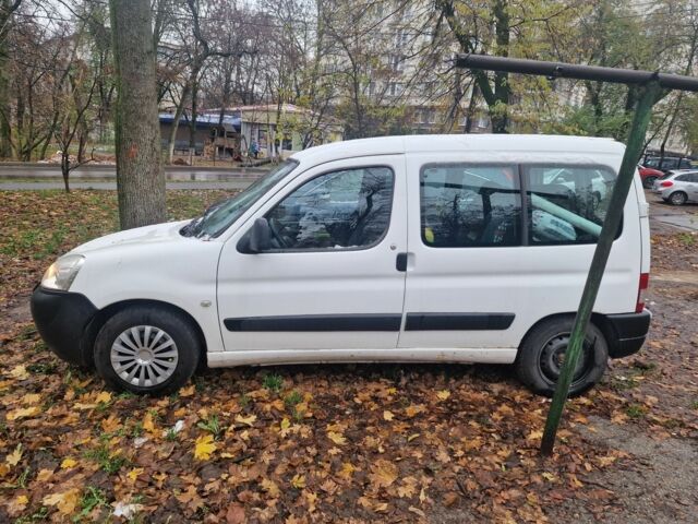 Белый Ситроен Берлинго, объемом двигателя 1.9 л и пробегом 353 тыс. км за 4000 $, фото 1 на Automoto.ua