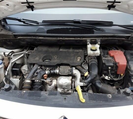 Белый Ситроен Берлинго, объемом двигателя 1.6 л и пробегом 190 тыс. км за 6800 $, фото 6 на Automoto.ua