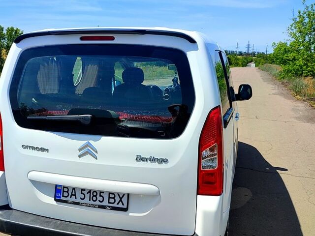 Белый Ситроен Берлинго, объемом двигателя 1.6 л и пробегом 211 тыс. км за 6500 $, фото 3 на Automoto.ua
