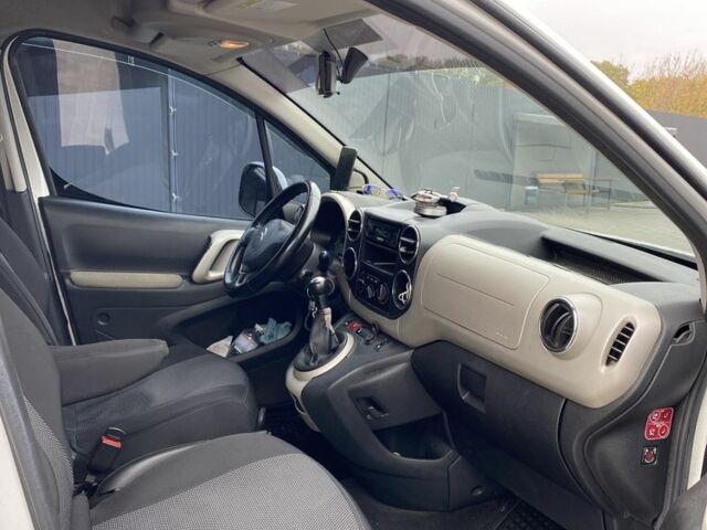 Белый Ситроен Берлинго, объемом двигателя 1.6 л и пробегом 235 тыс. км за 8150 $, фото 14 на Automoto.ua