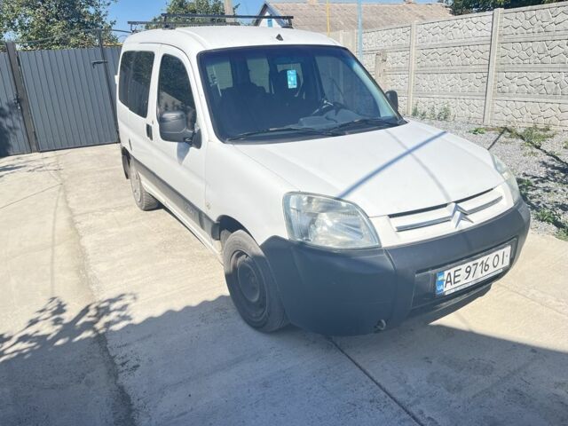 Белый Ситроен Берлинго, объемом двигателя 1.9 л и пробегом 331 тыс. км за 3200 $, фото 1 на Automoto.ua
