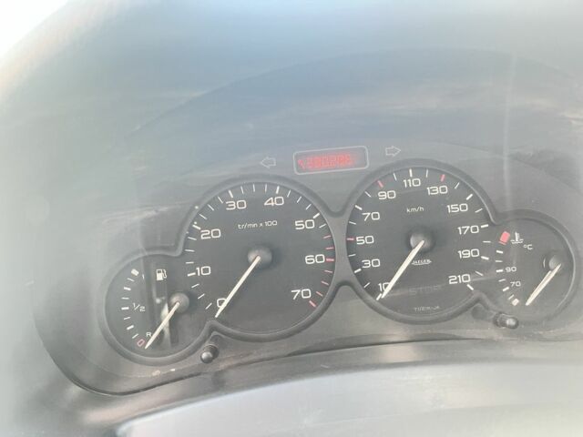 Белый Ситроен Берлинго, объемом двигателя 1.9 л и пробегом 331 тыс. км за 3200 $, фото 6 на Automoto.ua