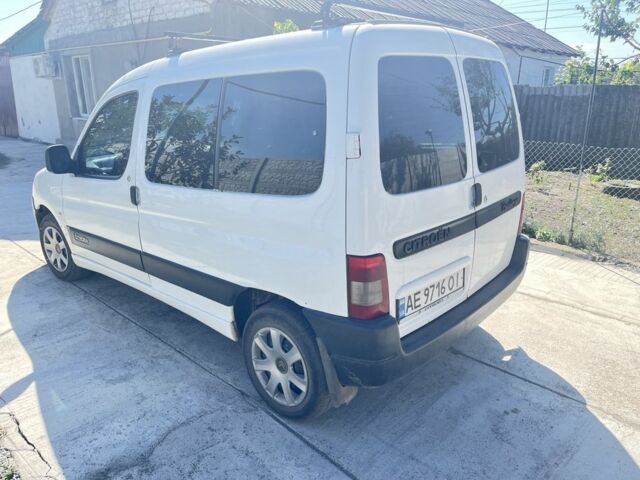 Белый Ситроен Берлинго, объемом двигателя 1.9 л и пробегом 331 тыс. км за 3200 $, фото 3 на Automoto.ua