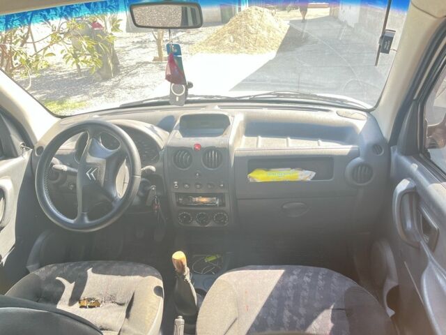 Белый Ситроен Берлинго, объемом двигателя 1.9 л и пробегом 331 тыс. км за 3200 $, фото 5 на Automoto.ua