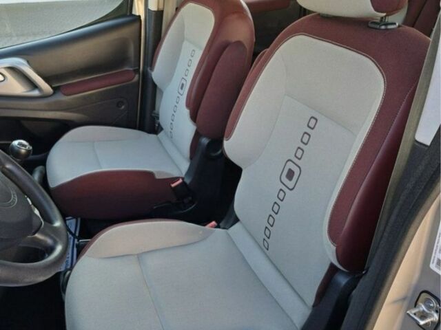 Бежевий Сітроен Берлінго, об'ємом двигуна 1.56 л та пробігом 211 тис. км за 5299 $, фото 8 на Automoto.ua