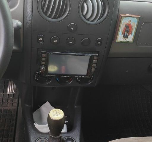 Чорний Сітроен Берлінго, об'ємом двигуна 1 л та пробігом 360 тис. км за 1659 $, фото 4 на Automoto.ua