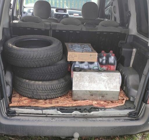 Чорний Сітроен Берлінго, об'ємом двигуна 1 л та пробігом 360 тис. км за 1659 $, фото 6 на Automoto.ua