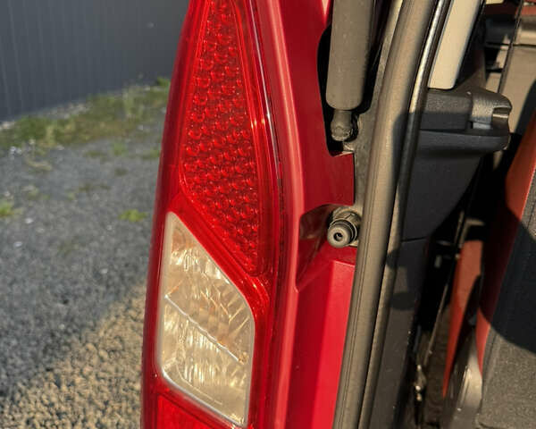 Чорний Сітроен Берлінго, об'ємом двигуна 1.6 л та пробігом 220 тис. км за 7450 $, фото 81 на Automoto.ua