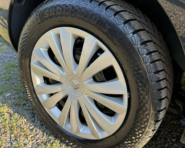 Чорний Сітроен Берлінго, об'ємом двигуна 1.6 л та пробігом 220 тис. км за 7450 $, фото 32 на Automoto.ua