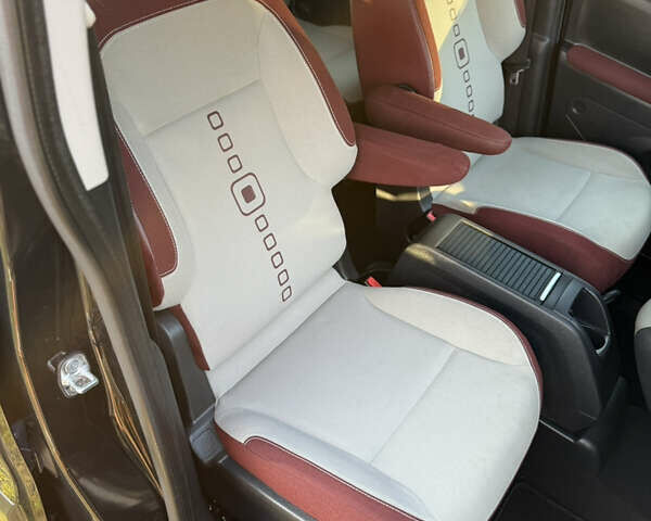 Чорний Сітроен Берлінго, об'ємом двигуна 1.6 л та пробігом 220 тис. км за 7450 $, фото 120 на Automoto.ua