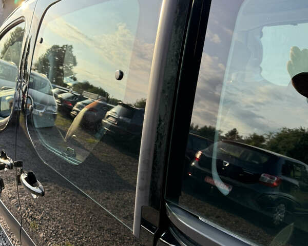 Чорний Сітроен Берлінго, об'ємом двигуна 1.6 л та пробігом 220 тис. км за 7450 $, фото 58 на Automoto.ua