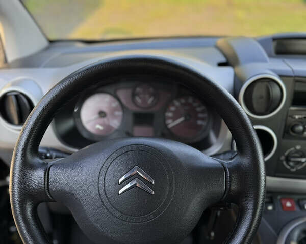 Чорний Сітроен Берлінго, об'ємом двигуна 1.6 л та пробігом 220 тис. км за 7450 $, фото 97 на Automoto.ua