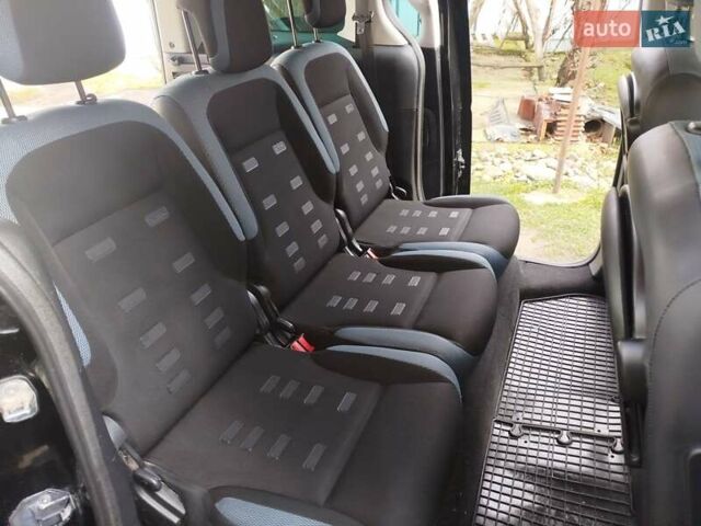 Черный Ситроен Берлинго, объемом двигателя 1.6 л и пробегом 283 тыс. км за 6100 $, фото 20 на Automoto.ua