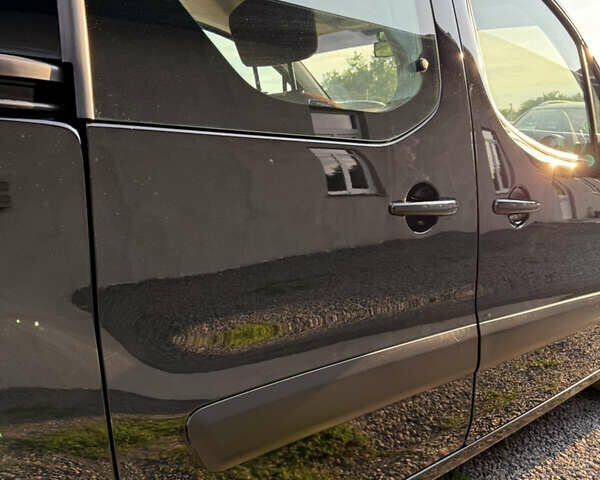 Чорний Сітроен Берлінго, об'ємом двигуна 1.6 л та пробігом 220 тис. км за 7450 $, фото 53 на Automoto.ua