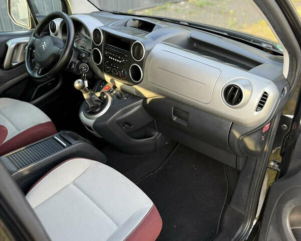 Чорний Сітроен Берлінго, об'ємом двигуна 1.6 л та пробігом 220 тис. км за 7450 $, фото 116 на Automoto.ua