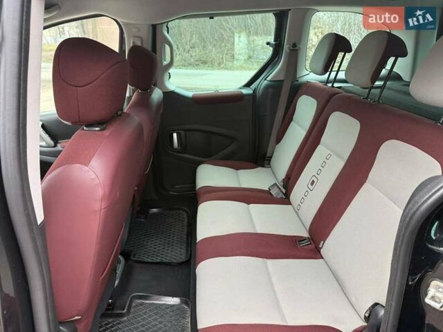 Черный Ситроен Берлинго, объемом двигателя 1.56 л и пробегом 248 тыс. км за 6800 $, фото 11 на Automoto.ua