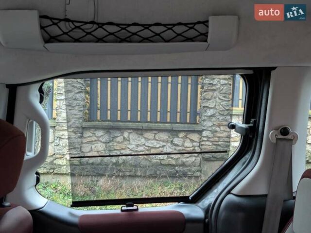 Черный Ситроен Берлинго, объемом двигателя 1.6 л и пробегом 250 тыс. км за 6500 $, фото 19 на Automoto.ua