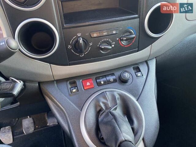 Черный Ситроен Берлинго, объемом двигателя 1.6 л и пробегом 169 тыс. км за 7399 $, фото 37 на Automoto.ua