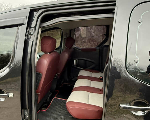 Черный Ситроен Берлинго, объемом двигателя 1.6 л и пробегом 228 тыс. км за 6000 $, фото 11 на Automoto.ua