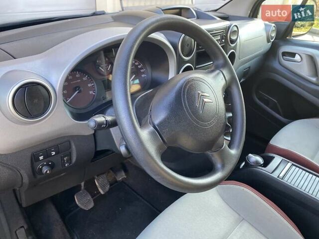 Черный Ситроен Берлинго, объемом двигателя 1.6 л и пробегом 169 тыс. км за 7399 $, фото 19 на Automoto.ua