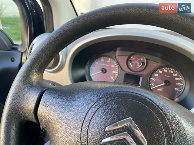 Черный Ситроен Берлинго, объемом двигателя 1.6 л и пробегом 169 тыс. км за 7399 $, фото 31 на Automoto.ua