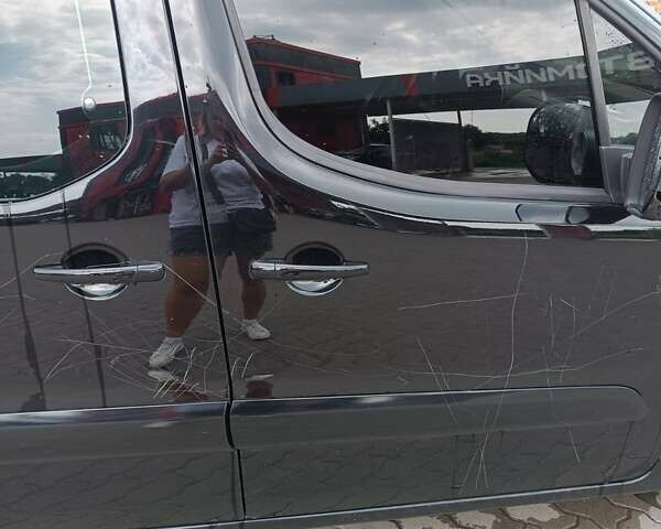 Чорний Сітроен Берлінго, об'ємом двигуна 1.6 л та пробігом 225 тис. км за 6000 $, фото 16 на Automoto.ua