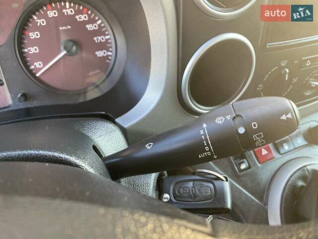 Черный Ситроен Берлинго, объемом двигателя 1.6 л и пробегом 169 тыс. км за 7399 $, фото 29 на Automoto.ua