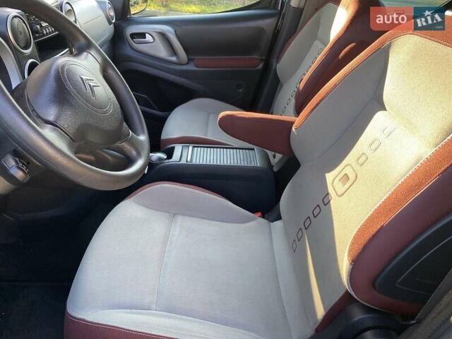 Черный Ситроен Берлинго, объемом двигателя 1.6 л и пробегом 169 тыс. км за 7399 $, фото 18 на Automoto.ua