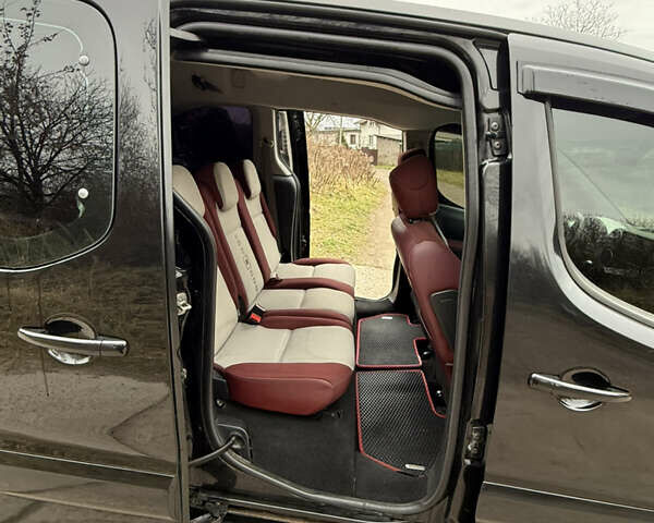 Черный Ситроен Берлинго, объемом двигателя 1.6 л и пробегом 228 тыс. км за 6000 $, фото 9 на Automoto.ua