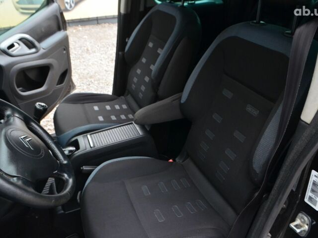 Чорний Сітроен Берлінго, об'ємом двигуна 0 л та пробігом 303 тис. км за 7799 $, фото 10 на Automoto.ua