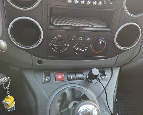 Чорний Сітроен Берлінго, об'ємом двигуна 1.56 л та пробігом 155 тис. км за 6450 $, фото 12 на Automoto.ua