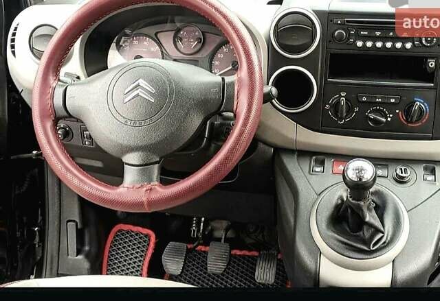 Чорний Сітроен Берлінго, об'ємом двигуна 1.6 л та пробігом 269 тис. км за 6200 $, фото 6 на Automoto.ua