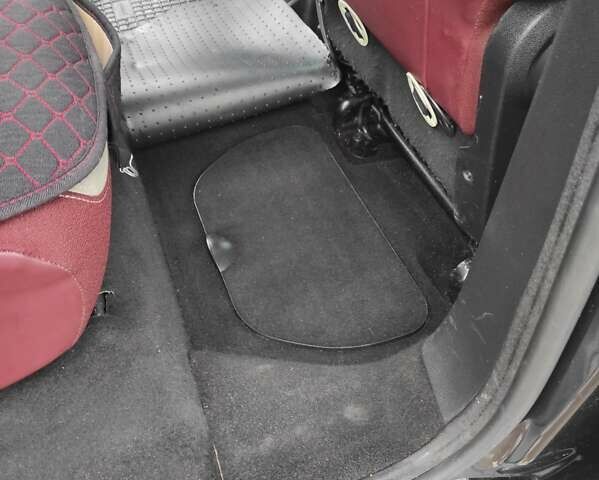 Черный Ситроен Берлинго, объемом двигателя 1.6 л и пробегом 235 тыс. км за 7600 $, фото 19 на Automoto.ua