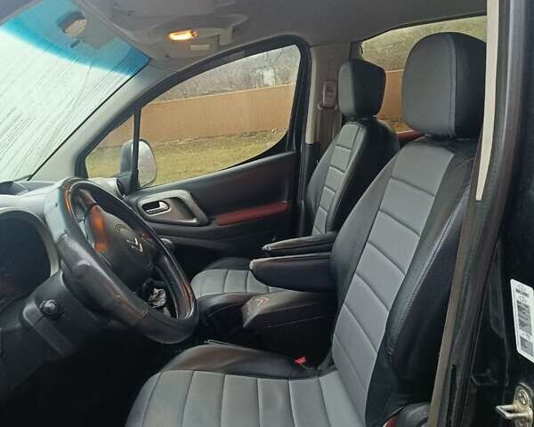 Черный Ситроен Берлинго, объемом двигателя 1.6 л и пробегом 287 тыс. км за 5700 $, фото 5 на Automoto.ua