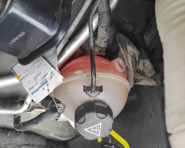 Черный Ситроен Берлинго, объемом двигателя 1.6 л и пробегом 235 тыс. км за 7600 $, фото 34 на Automoto.ua