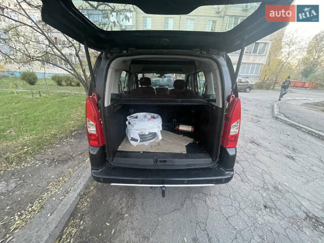 Черный Ситроен Берлинго, объемом двигателя 1.6 л и пробегом 190 тыс. км за 6200 $, фото 5 на Automoto.ua